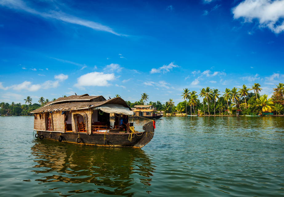 houseboat alleppey kerala backwaters
